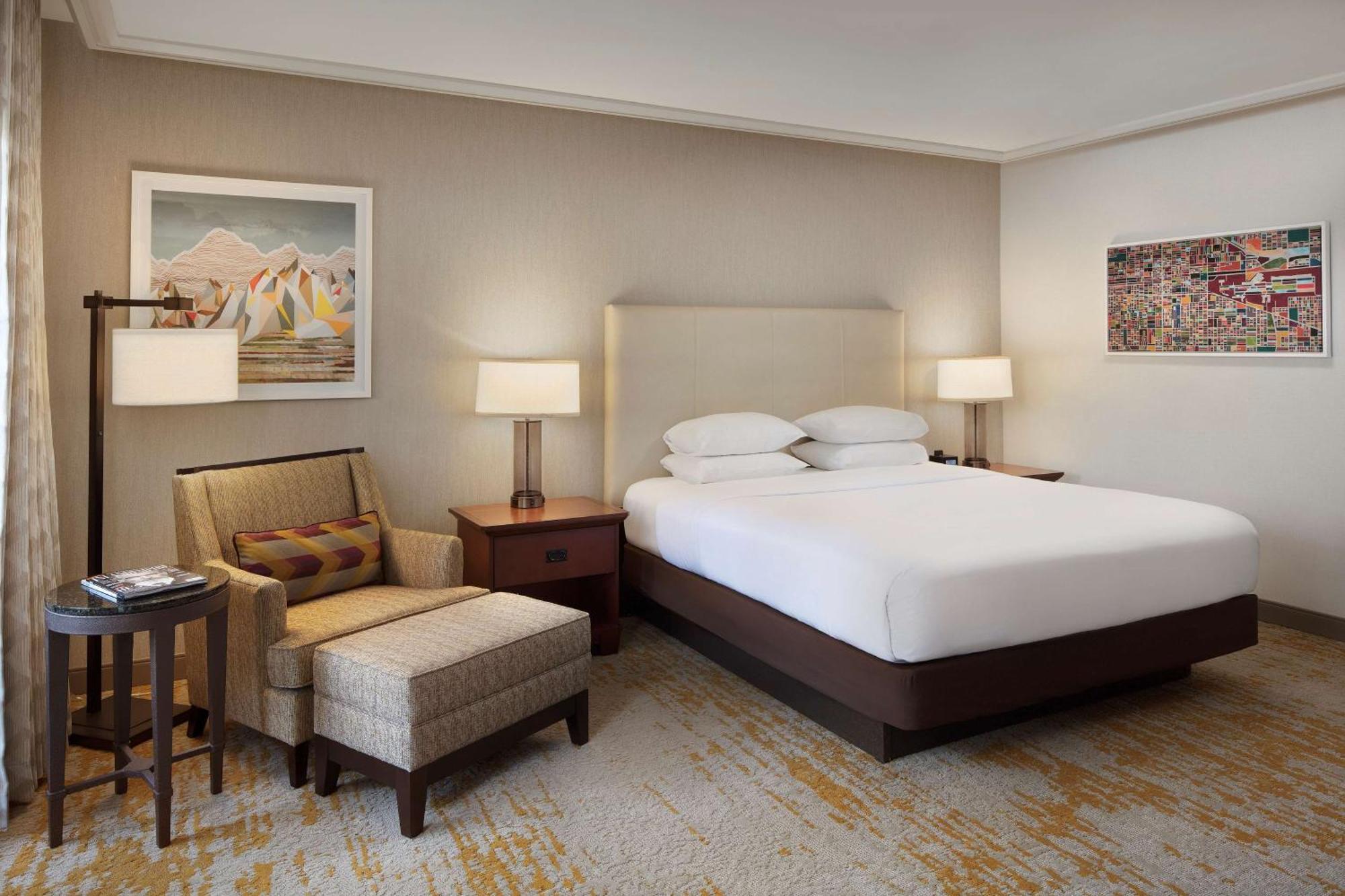 Готель Doubletree By Hilton Ontario Airport Екстер'єр фото
