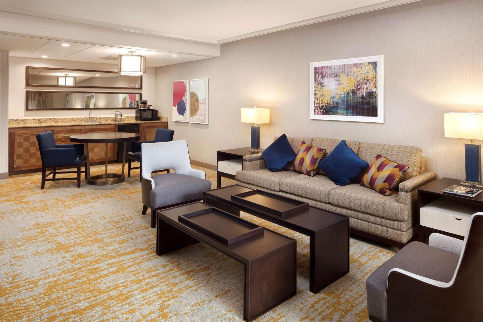Готель Doubletree By Hilton Ontario Airport Екстер'єр фото