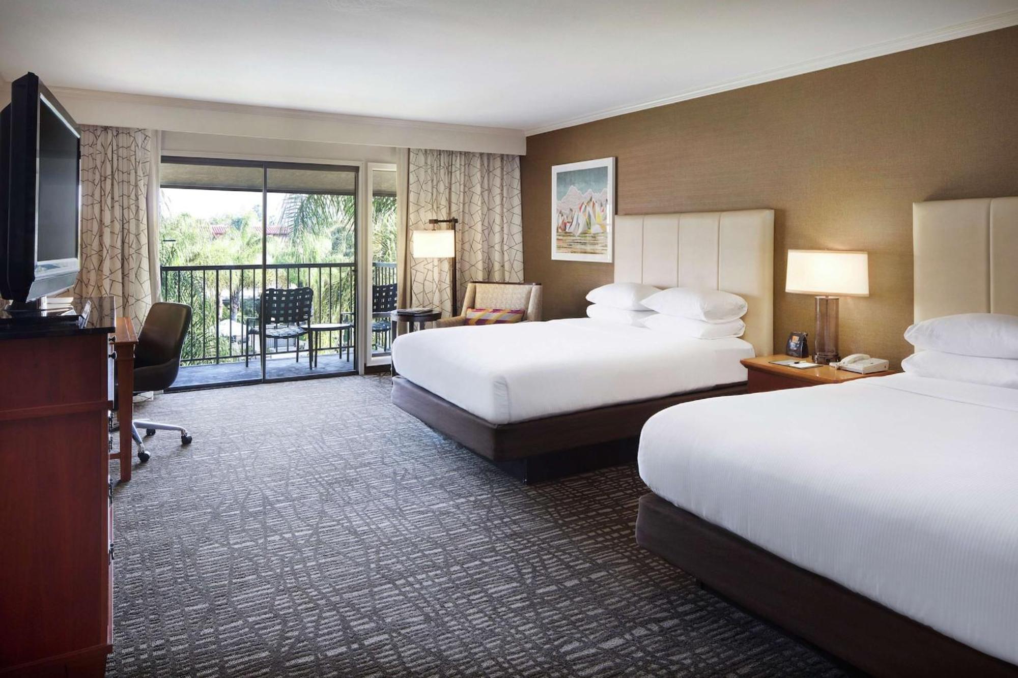 Готель Doubletree By Hilton Ontario Airport Екстер'єр фото