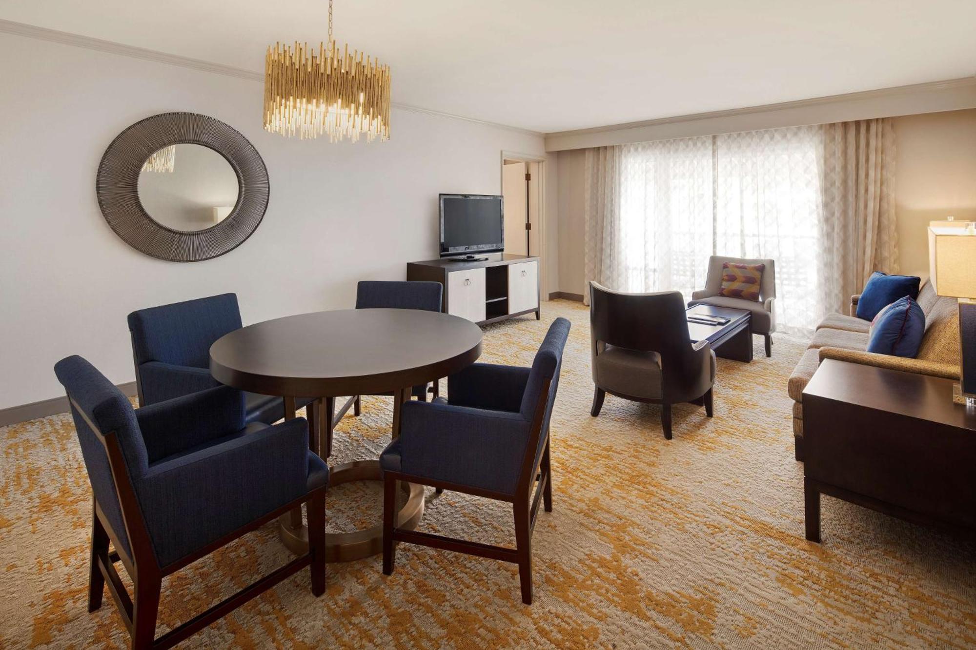 Готель Doubletree By Hilton Ontario Airport Екстер'єр фото