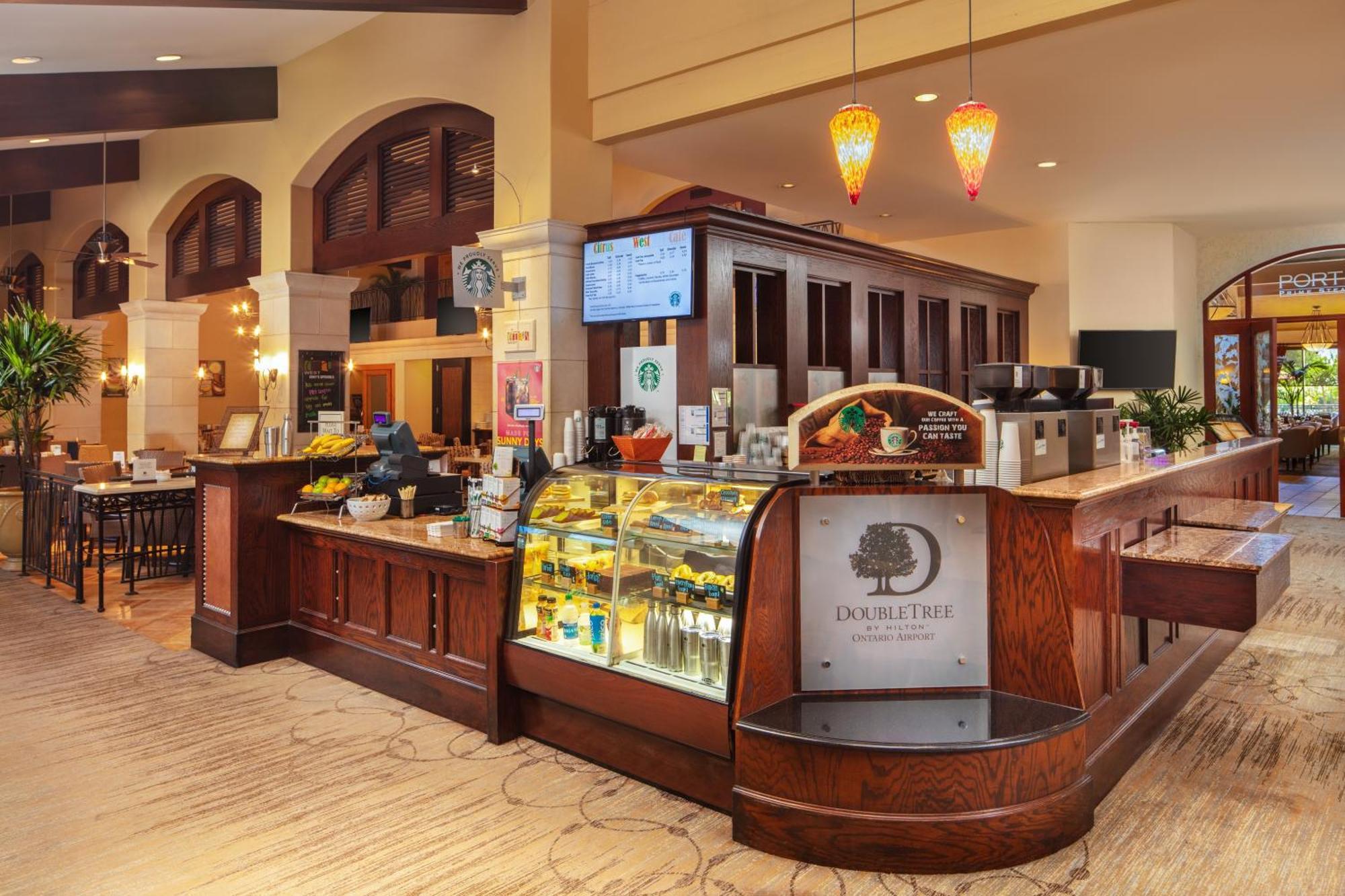 Готель Doubletree By Hilton Ontario Airport Екстер'єр фото